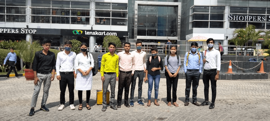 ETASHA beneficiaries posing together after a field visit.
