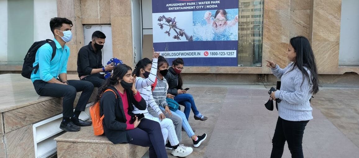 Kajal from cdc2 conducting the first exposure visit (retail and hospitality) with our vtp trainees. (2)